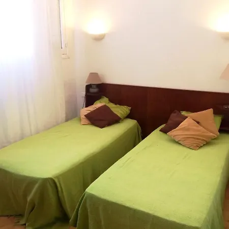 Maison De 4 Chambres A San Martino Di Lota A 1 M De La Plage Avec Vue Sur La Mer Terrasse Et Wifi 別荘 *